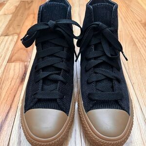 Black and Tan Converse Chuck Taylor High Tops (W 7.5)